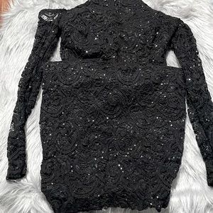 Homecoming dress, Size: Medium, Has sequins, Padding in Chest, Off the Shoulder